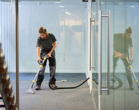 Clean Up Every Time With This Guide To Commercial Vacuums