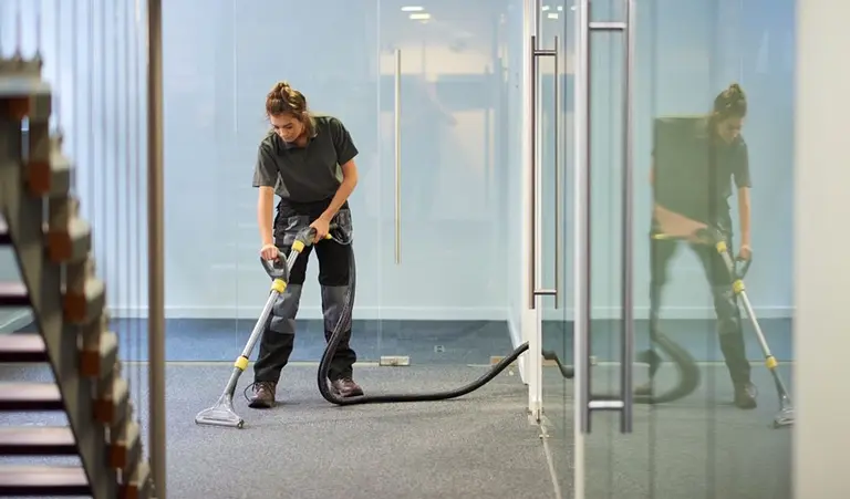Clean Up Every Time With This Guide To Commercial Vacuums